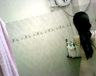 Wee japanese teenager bathing hidden cam